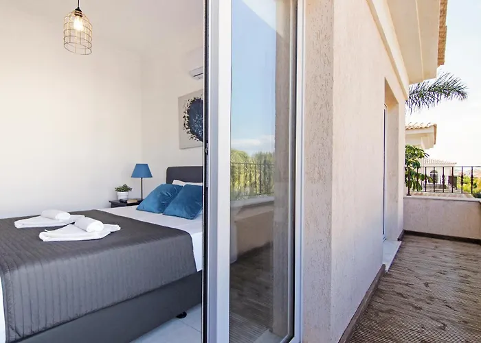 Vila Alyson Paralimni