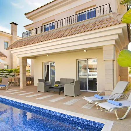 Villa Alyson