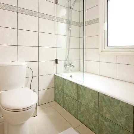 Vilă Alyson Paralimni