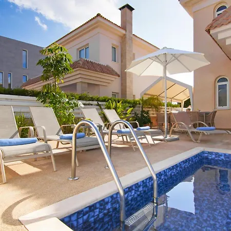 Villa Alyson