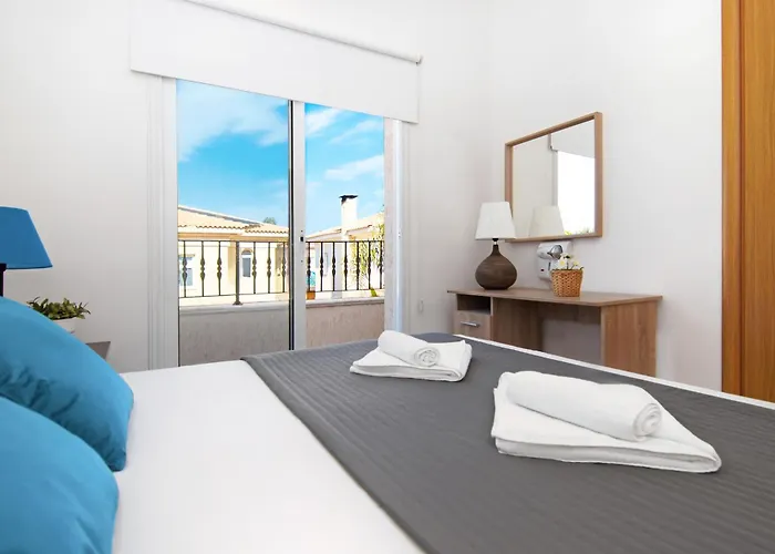 Alyson Villa Paralimni